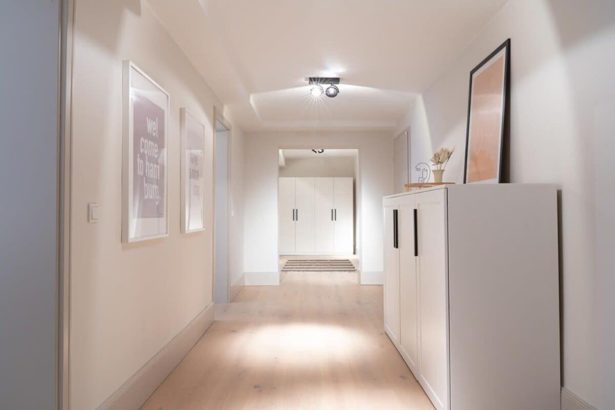 המבורג Spacious 3-Bedroom Apartment Near Eilbekpark מראה חיצוני תמונה